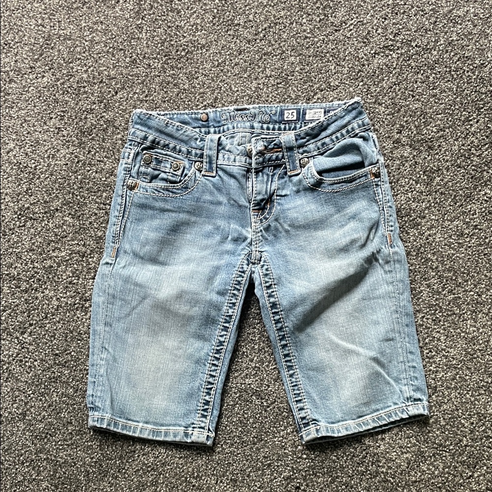 Miss me, Bermuda shorts